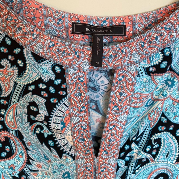 BCBG Avila Stretch Paisley Print Dress w Keyhole - Picture 2 of 6